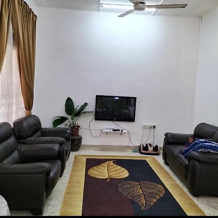 פונטיאן קסיל Che Na Homestay Pontian מראה חיצוני תמונה