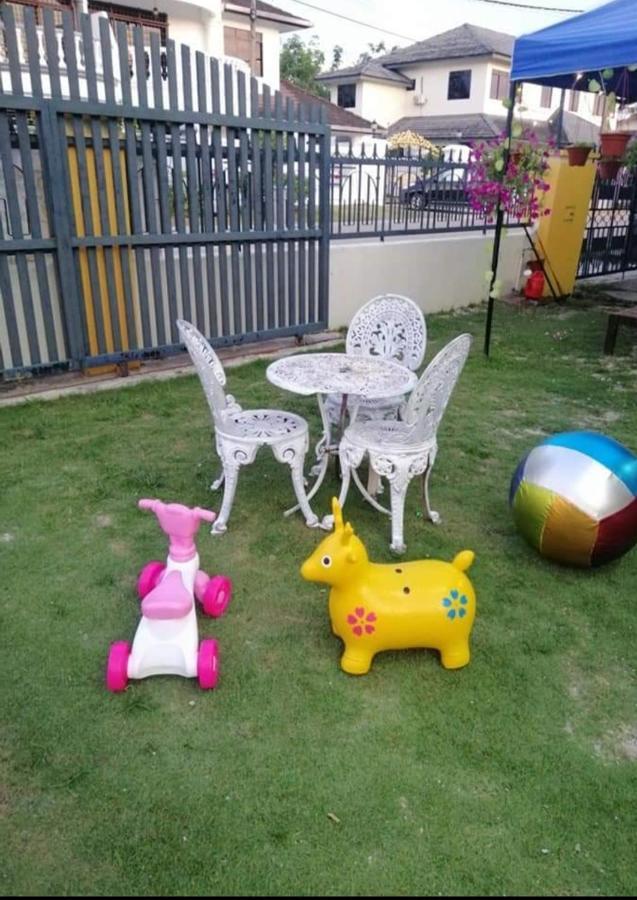 פונטיאן קסיל Che Na Homestay Pontian מראה חיצוני תמונה