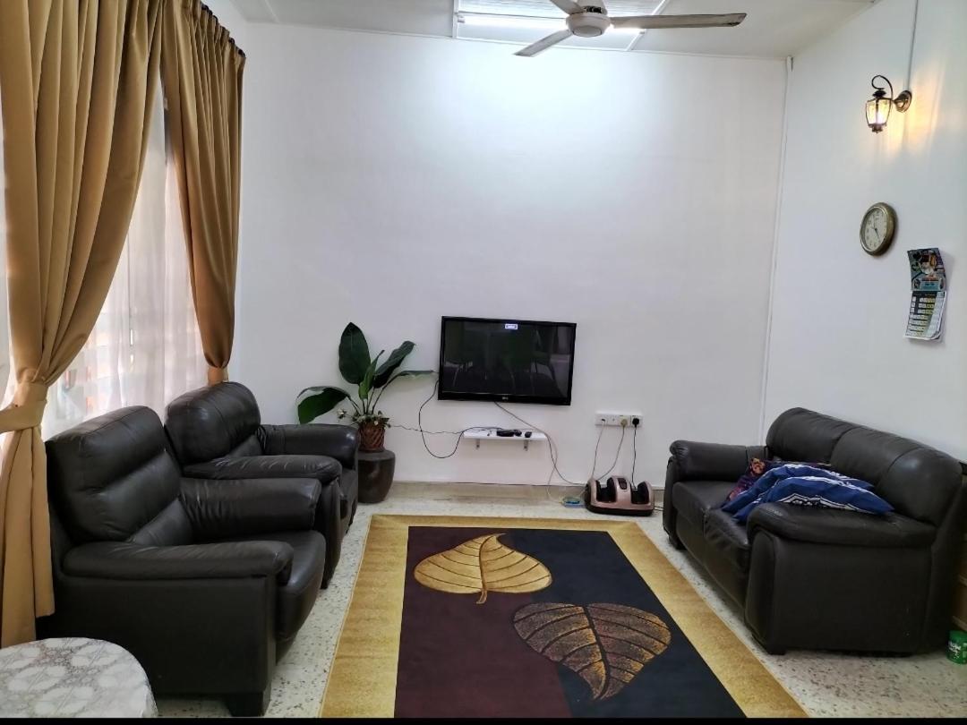 פונטיאן קסיל Che Na Homestay Pontian מראה חיצוני תמונה